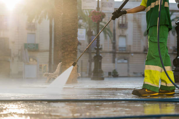 Best Pool Deck Cleaning in Avalon, CA